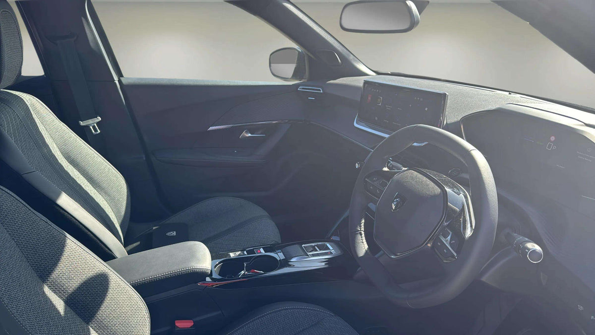 Peugeot E-2008 50kWh Allure Automatic