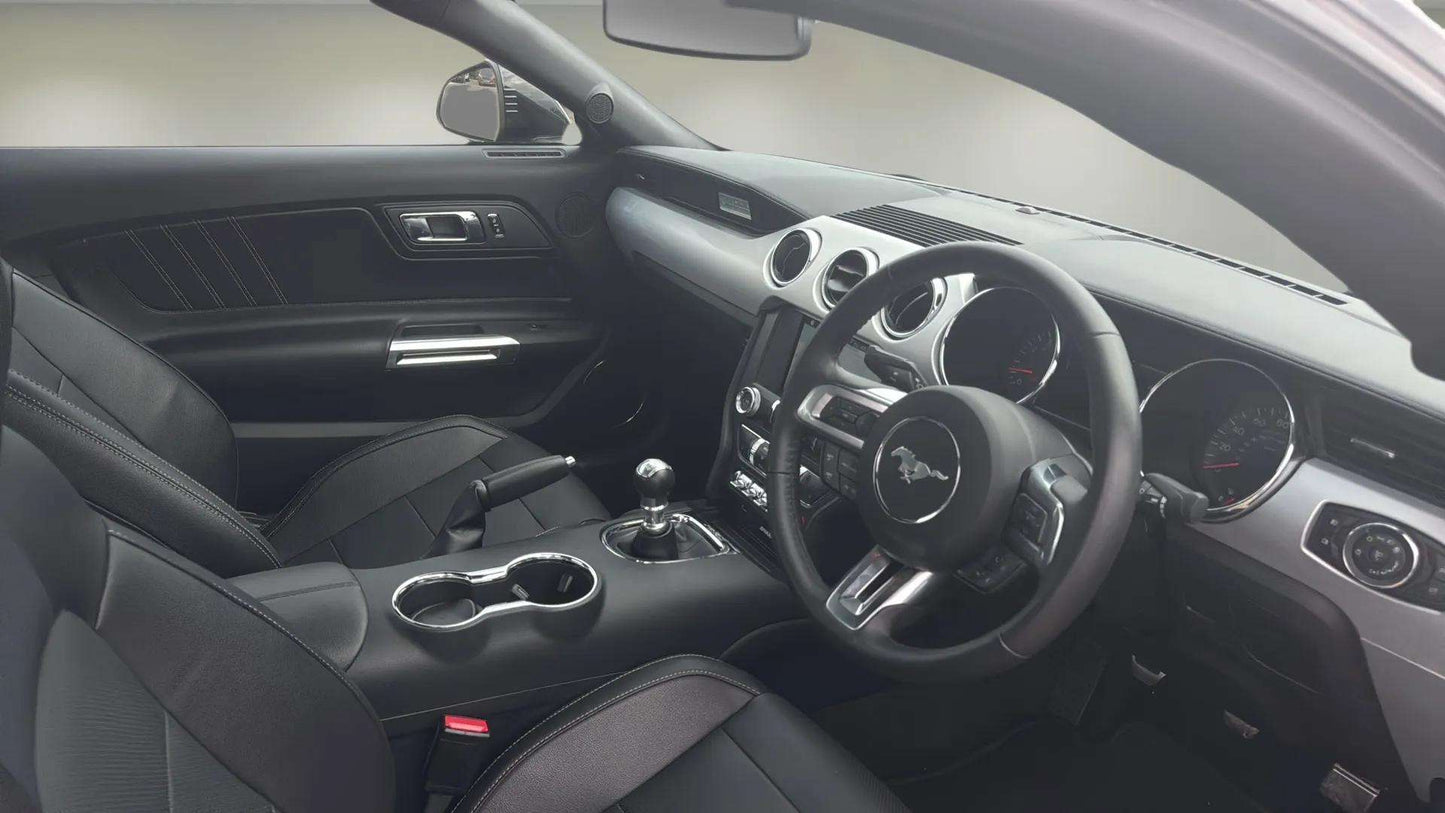 Ford Mustang 5.0 V8 GT Fastback 6 Speed Manual