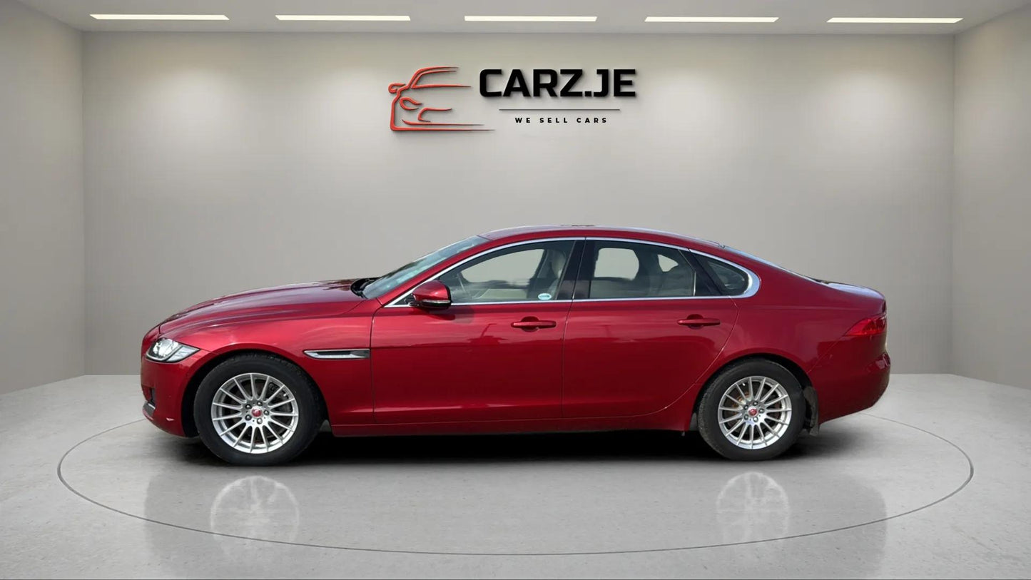 Jaguar XF 2.0 D180 Prestige Automatic