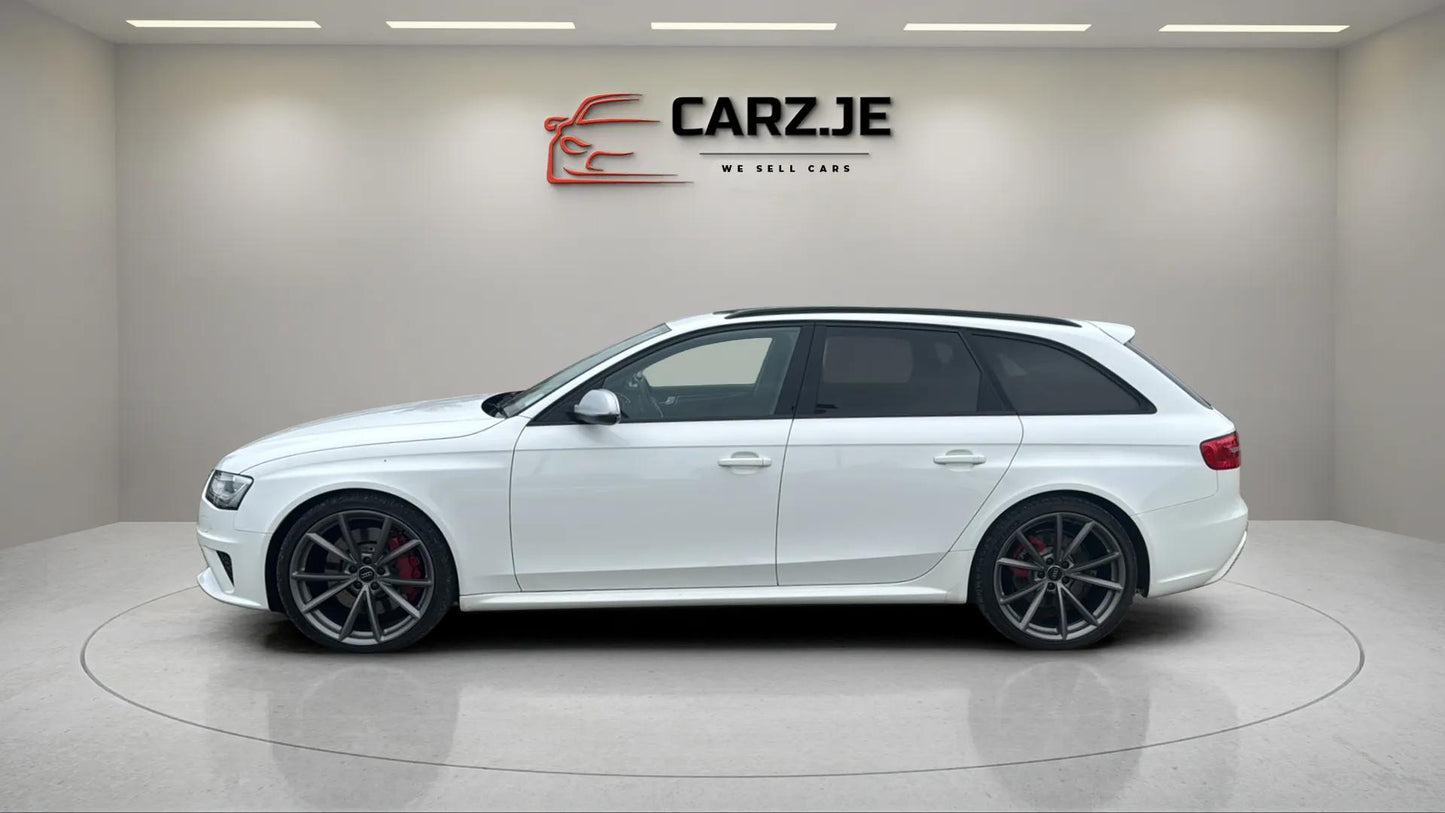 Audi RS4 Avant 4.2TFSI V8 S-Tronic Quattro