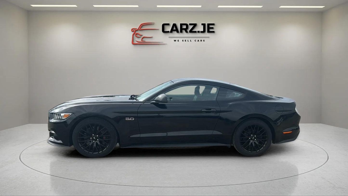 Ford Mustang 5.0 V8 GT Fastback 6 Speed Manual