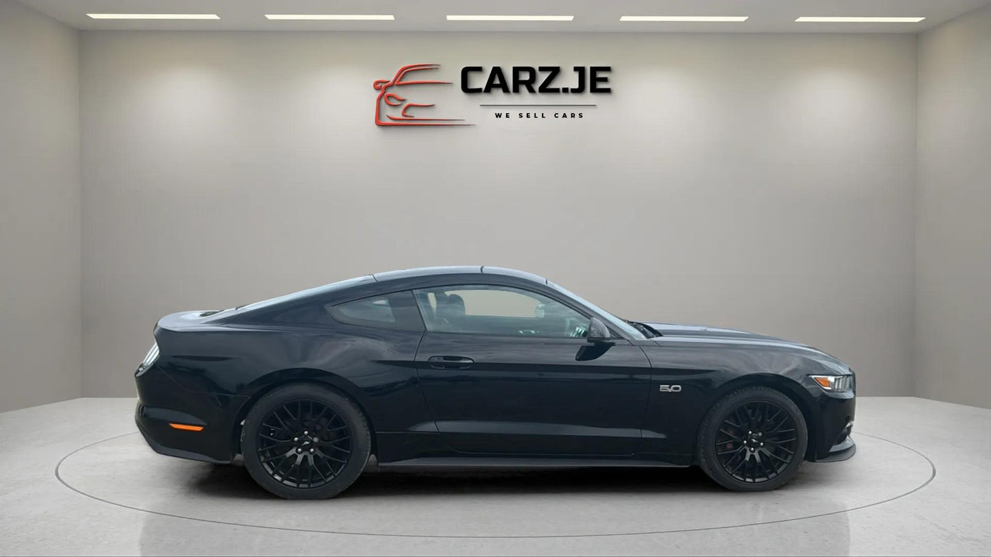 Ford Mustang 5.0 V8 GT Fastback 6 Speed Manual