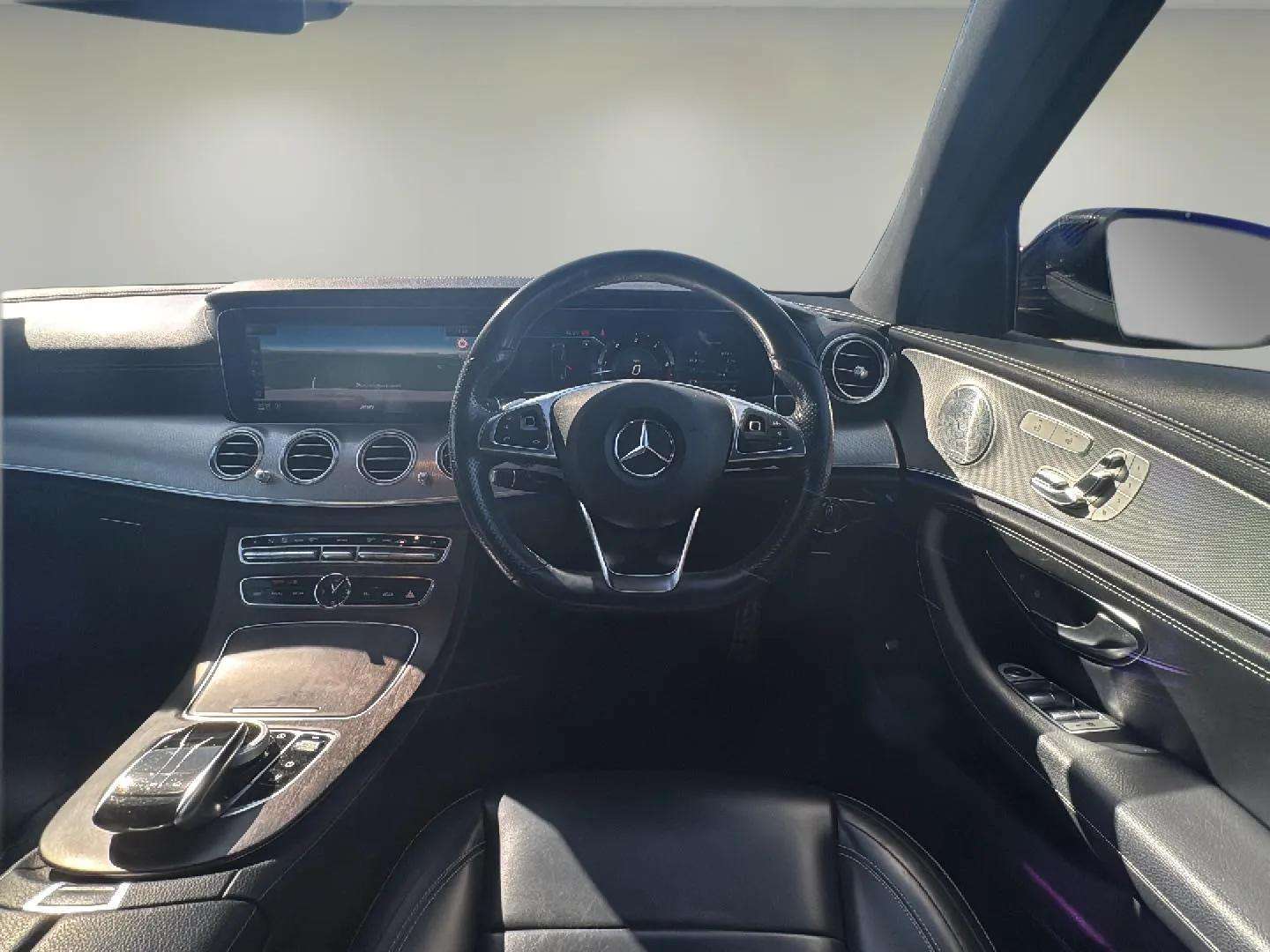 Mercedes-Benz E220d Estate 4 Matic (4x4) AMG-Line (Premium Plus) Auto