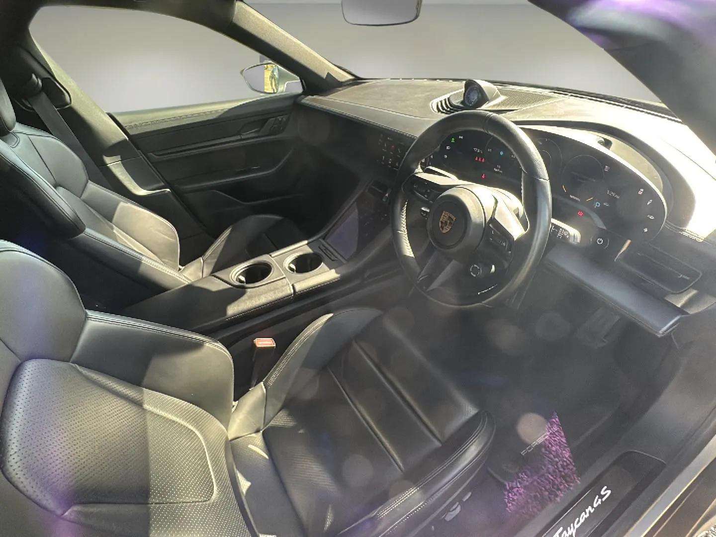 Porsche Taycan Performance Plus 93.4kWh 4WD 4s Cross Turismo