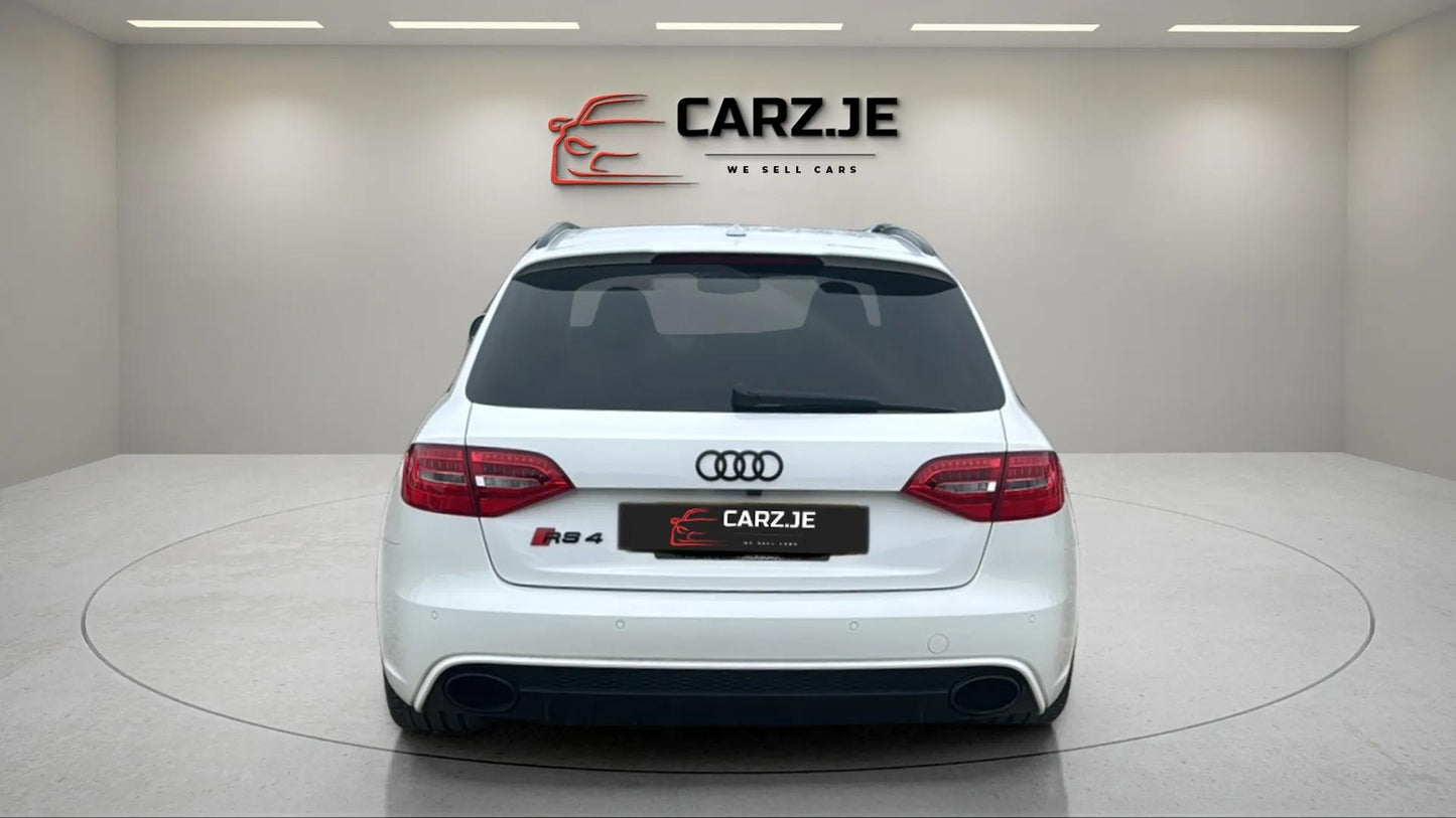 Audi RS4 Avant 4.2TFSI V8 S-Tronic Quattro