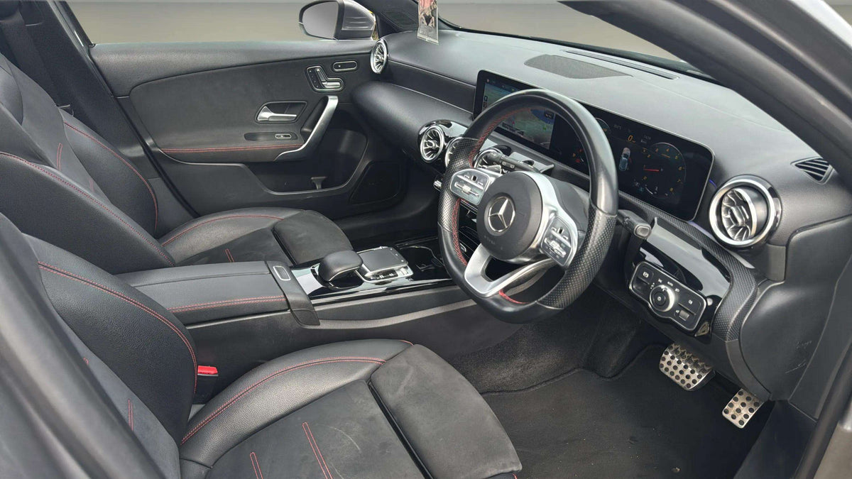 Mercedes-Benz A-Class 1.3 A200 AMG-Line (Premium Plus) 7G-DCT