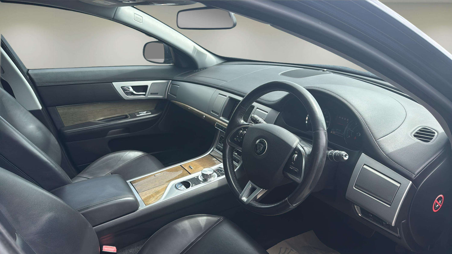Jaguar XF 2.2d Prestige Luxury Sportbrake Automatic