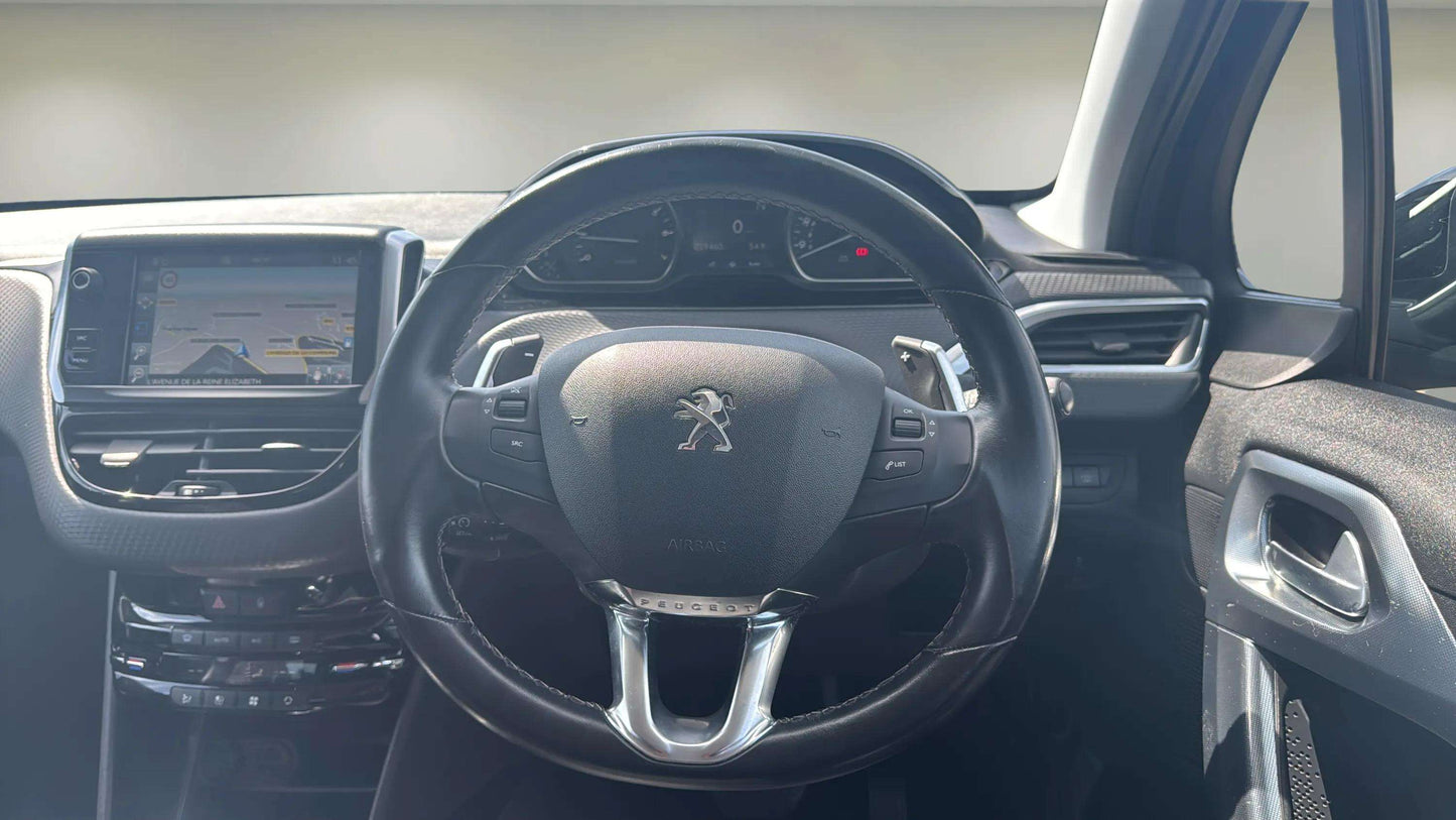 Peugeot 2008 1.2 PureTec Allure EAT6 Auto