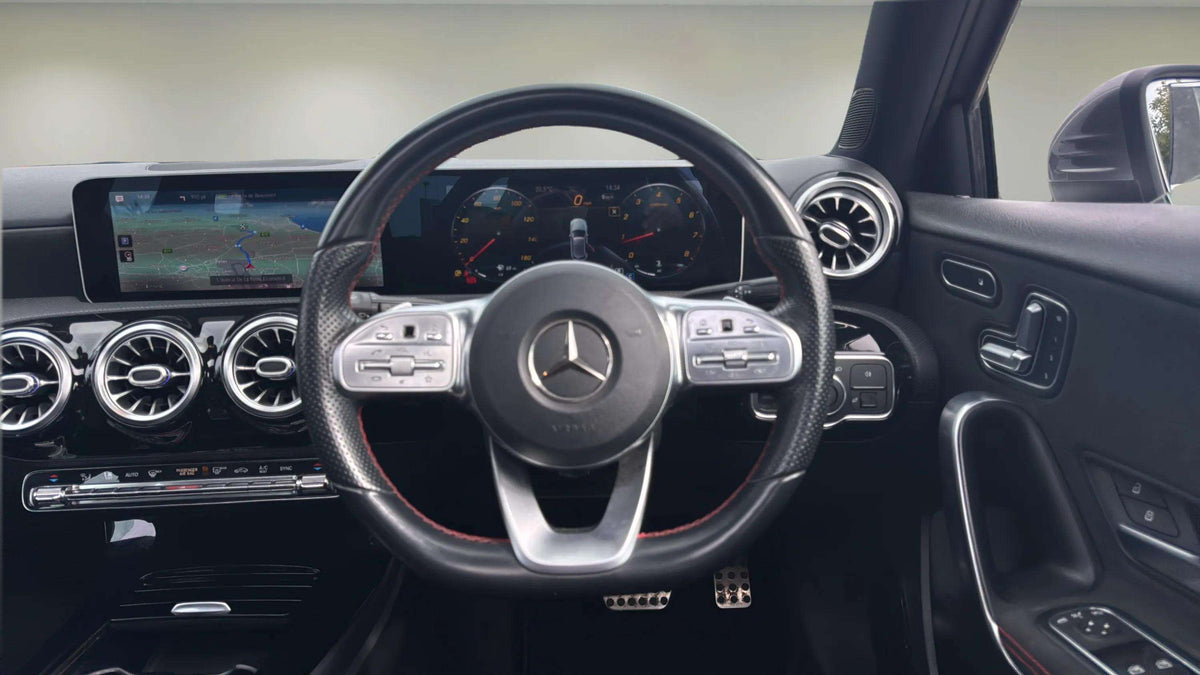 Mercedes-Benz A-Class 1.3 A200 AMG-Line (Premium Plus) 7G-DCT