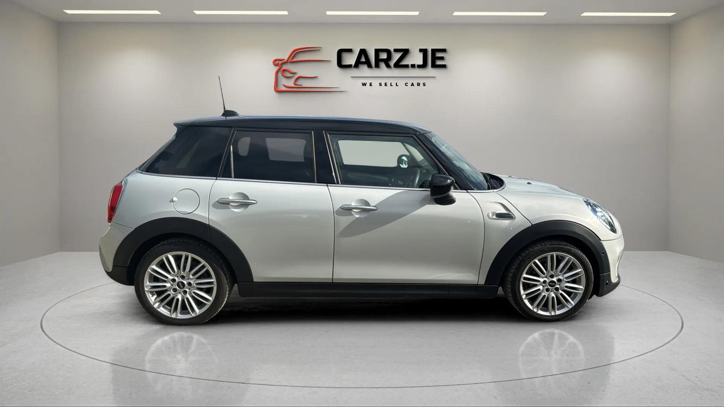 Mini Hatchback 1.5 Cooper Exclusive II 5-Door Automatic (Comfort/Nav)