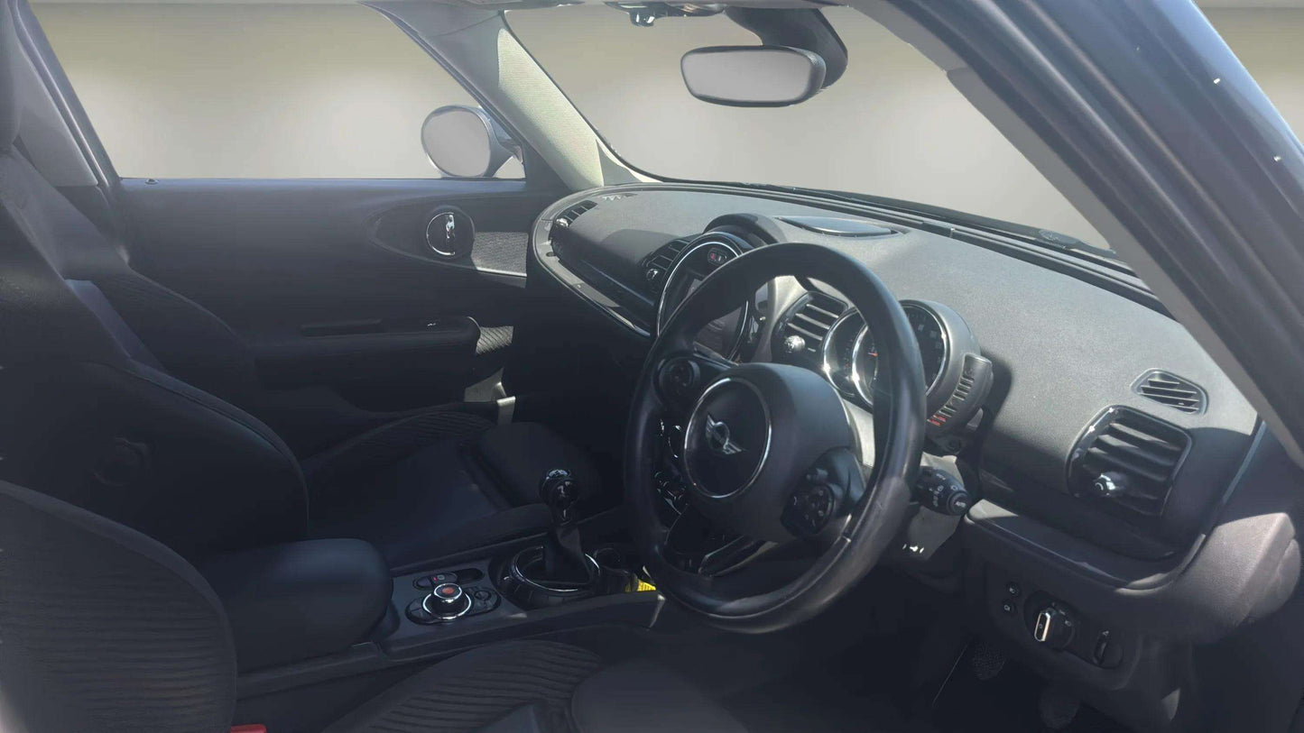 Mini Cooper Clubman 1.5 Manual 6 Speed