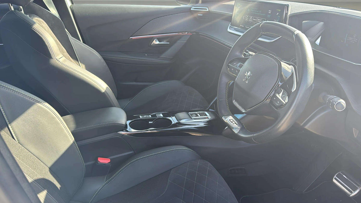 Peugeot e-208 50kWh GT Premium Automatic