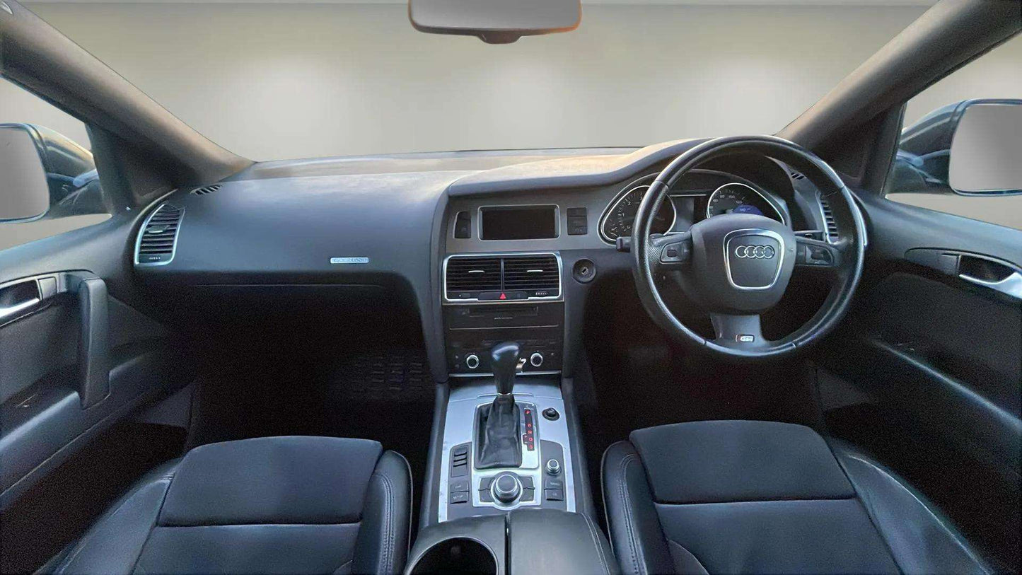 Audi Q7 3.0 TDI 240 PS Quattro Tiptronic 7 Seater