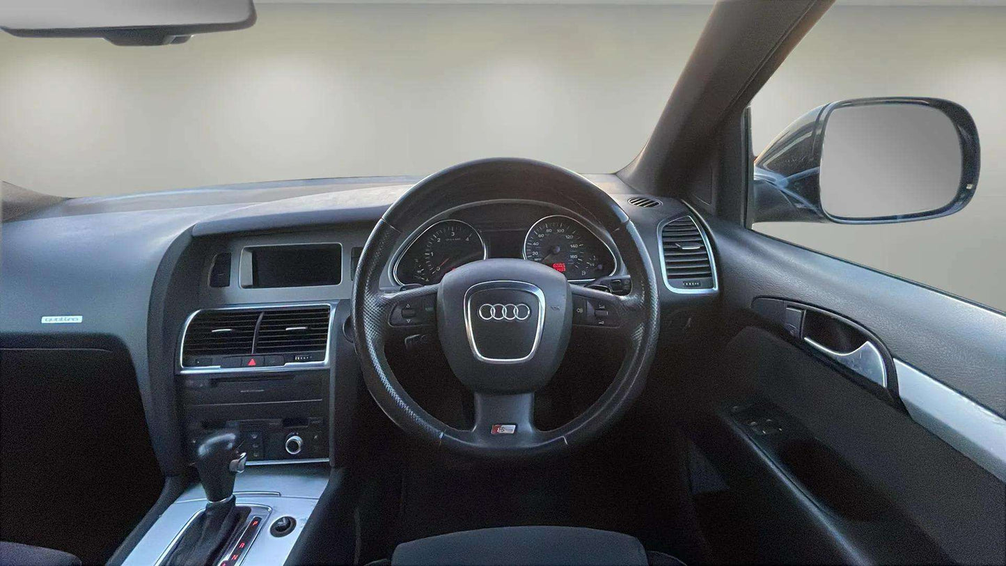 Audi Q7 3.0 TDI 240 PS Quattro Tiptronic 7 Seater