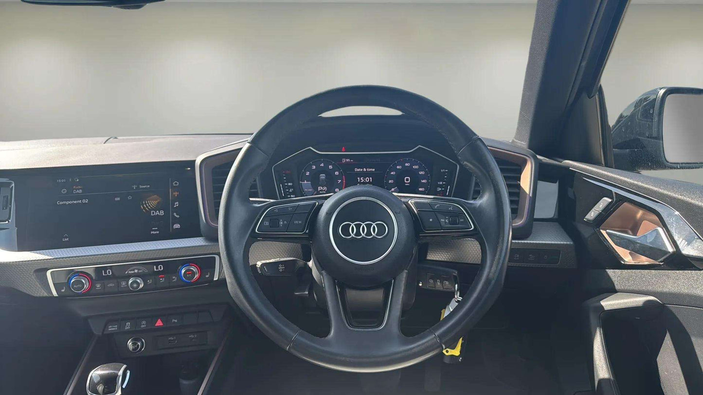 Audi A1 1.5TFSI 35 S-Line Style Edition S-Tronic