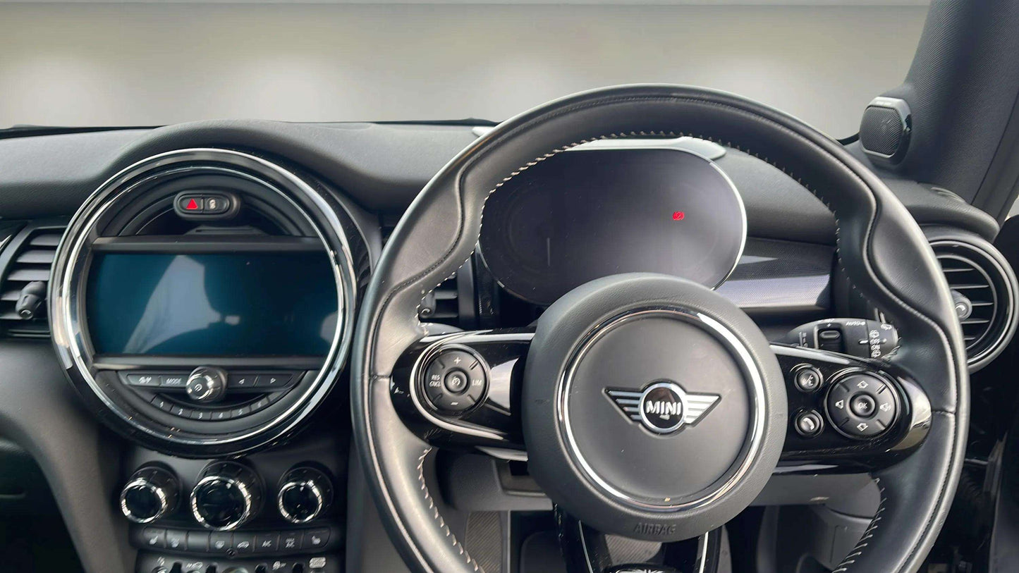 Mini Electric Hatchback Cooper SE Level 3